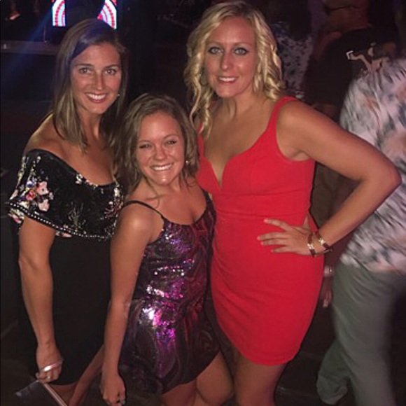 Little Red Dress - Picture 4 of 4